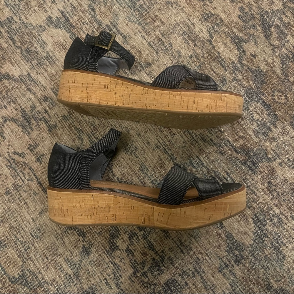 Toms Harper Wedge Sandal